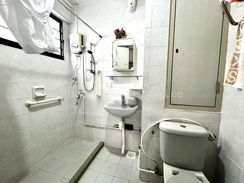 Room (HDB) for Rent in  10 Marsiling Drive - Image 1